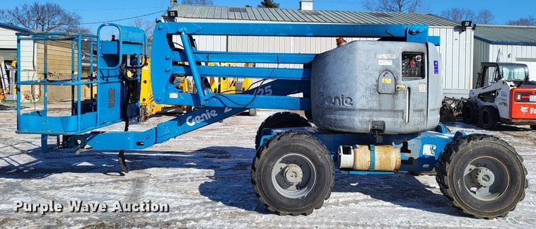 image for item LR9172 2003 Genie Z45/25  boom lift