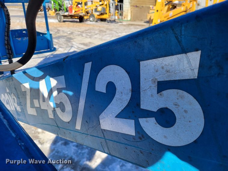 image for item LR9172 2003 Genie Z45/25  boom lift