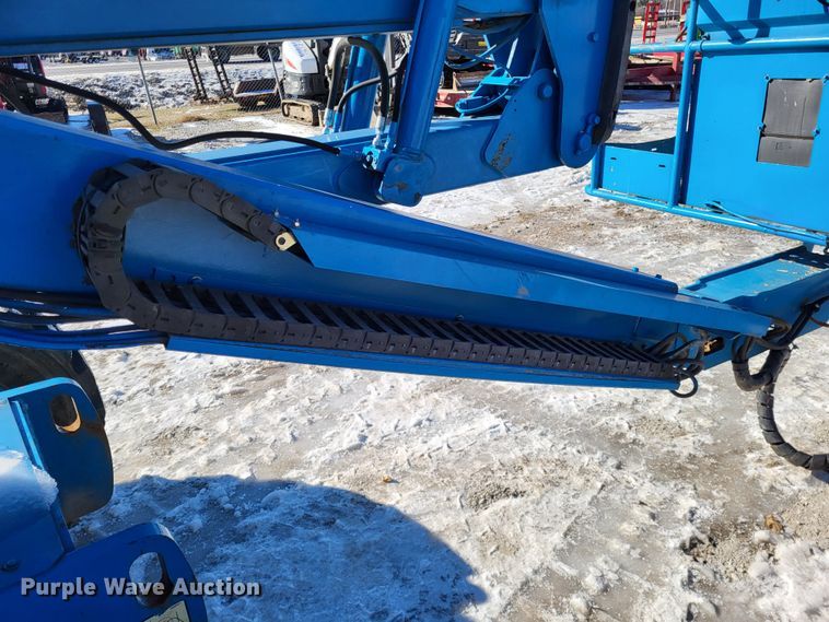 image for item LR9172 2003 Genie Z45/25  boom lift