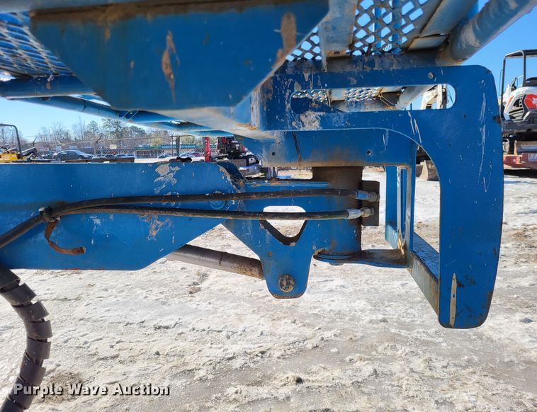image for item LR9172 2003 Genie Z45/25  boom lift