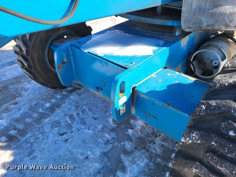 image for item LR9172 2003 Genie Z45/25  boom lift