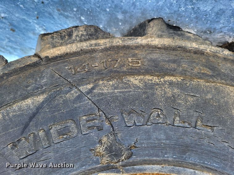 image for item LR9172 2003 Genie Z45/25  boom lift