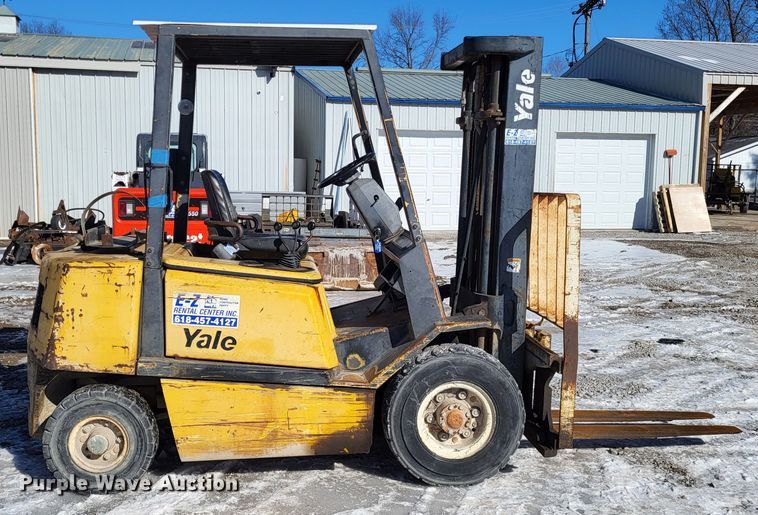 image for item LR9173 2003 Yale GTP050RGNUAE084  forklift