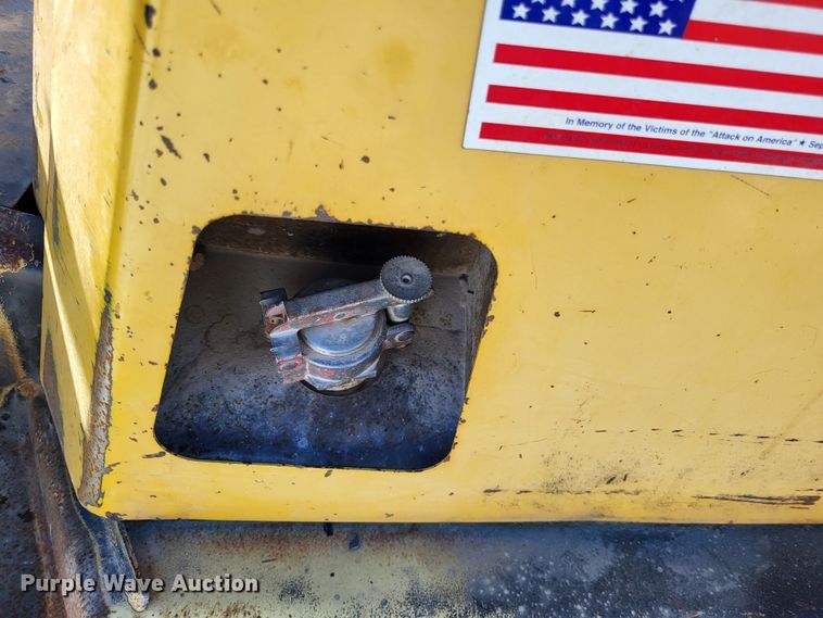 image for item LR9173 2003 Yale GTP050RGNUAE084  forklift