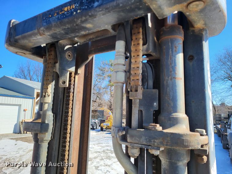 image for item LR9173 2003 Yale GTP050RGNUAE084  forklift