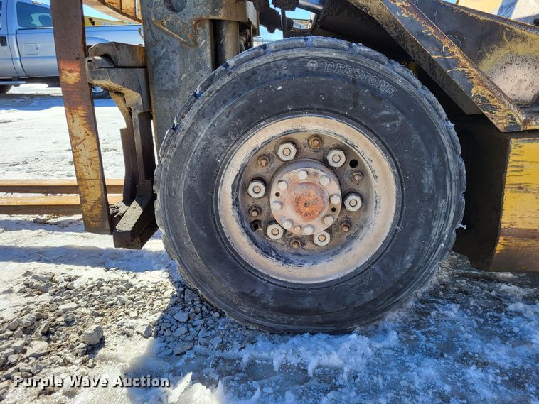 image for item LR9173 2003 Yale GTP050RGNUAE084  forklift