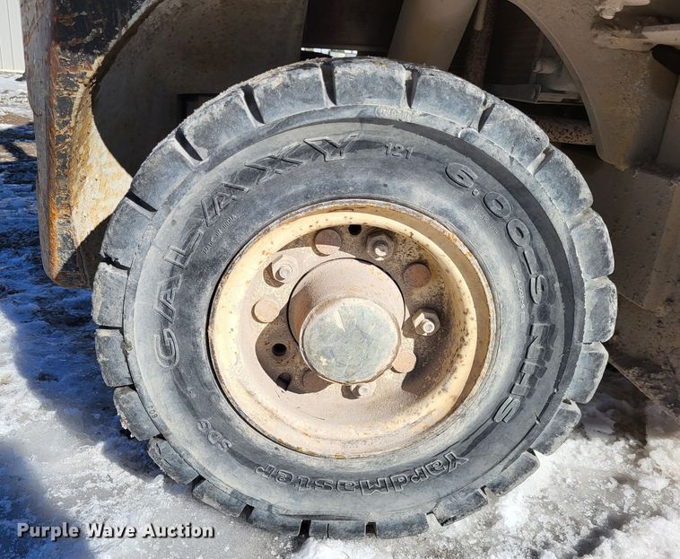 image for item LR9173 2003 Yale GTP050RGNUAE084  forklift