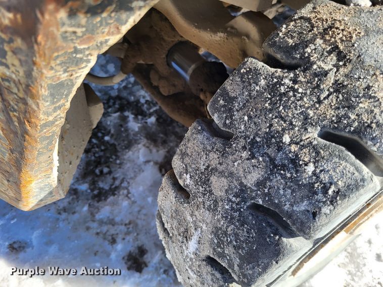 image for item LR9173 2003 Yale GTP050RGNUAE084  forklift