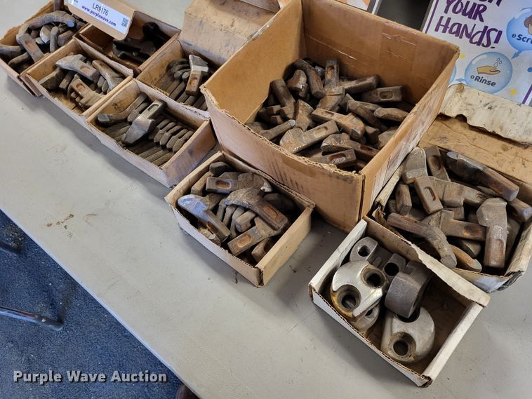 image for item LR9176 Stump grinder teeth