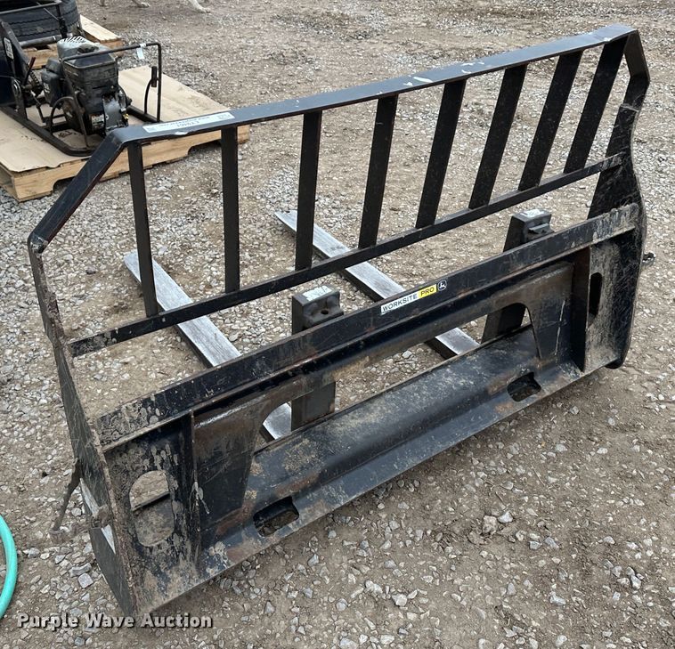 image for item LT9461 John Deere  skid steer forks