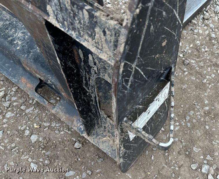 image for item LT9461 John Deere  skid steer forks