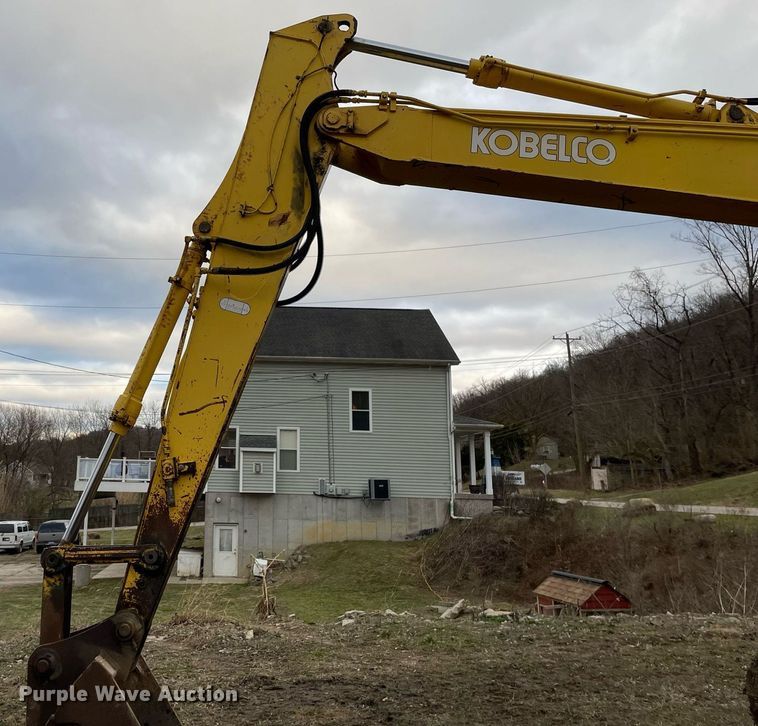 image for item MA9913 1999 Kobelco SK135SRLC  excavator