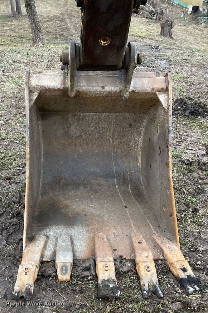 image for item MA9913 1999 Kobelco SK135SRLC  excavator