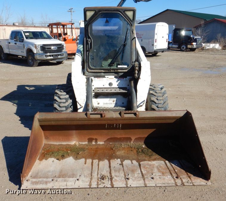image for item MC9795 2003 Bobcat S300  skid steer loader
