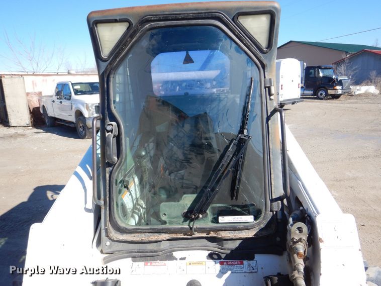 image for item MC9795 2003 Bobcat S300  skid steer loader