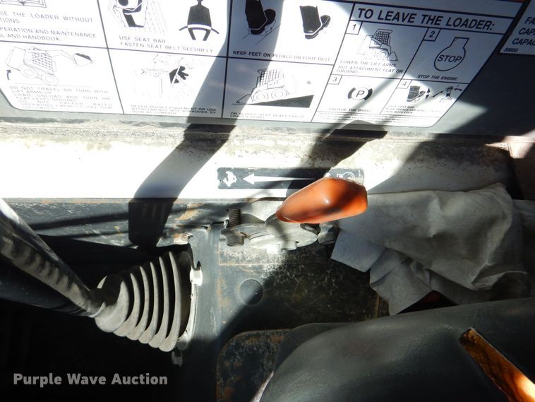 image for item MC9795 2003 Bobcat S300  skid steer loader