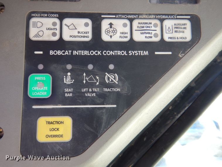 image for item MC9795 2003 Bobcat S300  skid steer loader