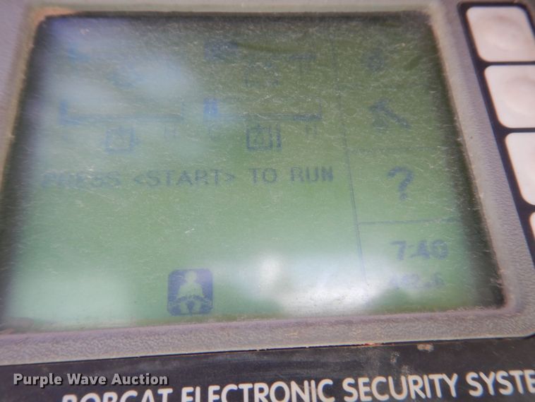 image for item MC9795 2003 Bobcat S300  skid steer loader