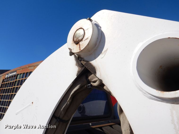 image for item MC9795 2003 Bobcat S300  skid steer loader