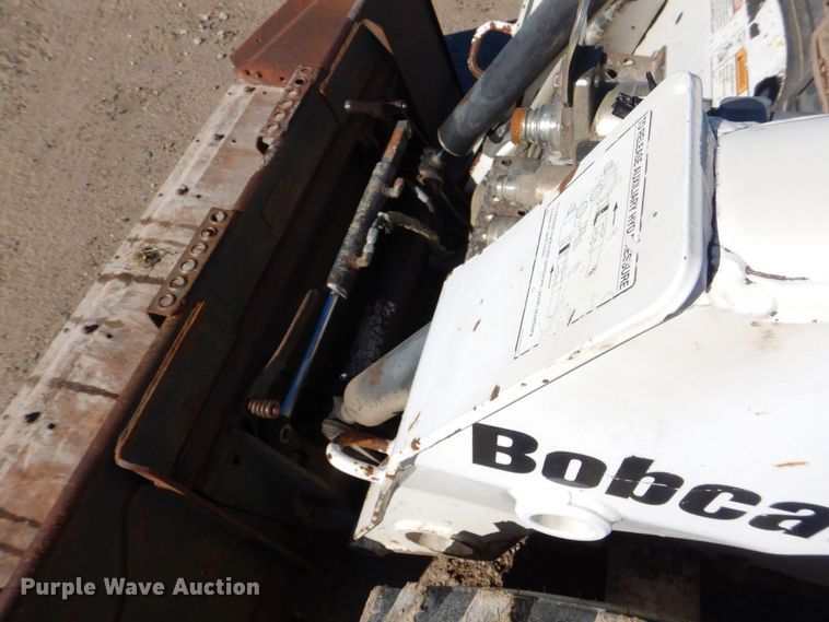 image for item MC9795 2003 Bobcat S300  skid steer loader