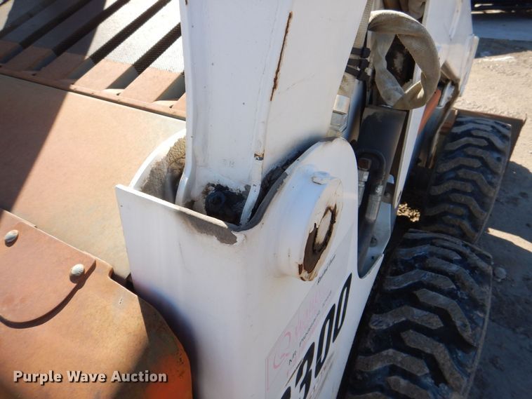 image for item MC9795 2003 Bobcat S300  skid steer loader