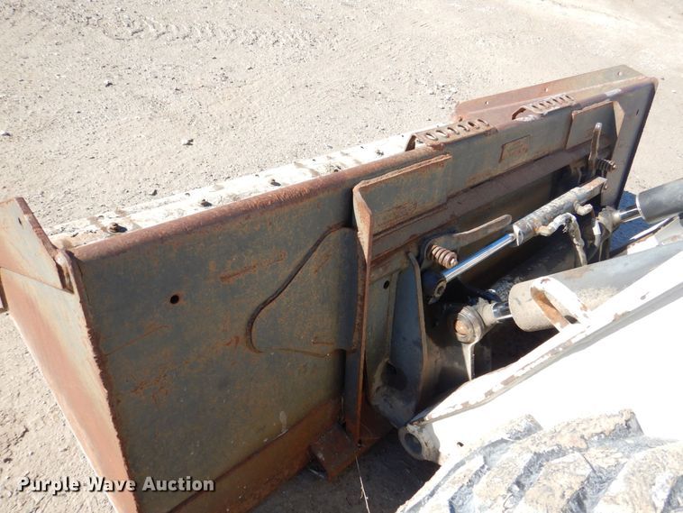 image for item MC9795 2003 Bobcat S300  skid steer loader