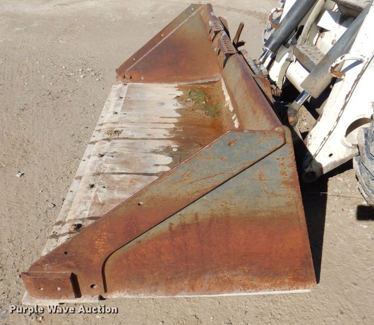 image for item MC9795 2003 Bobcat S300  skid steer loader