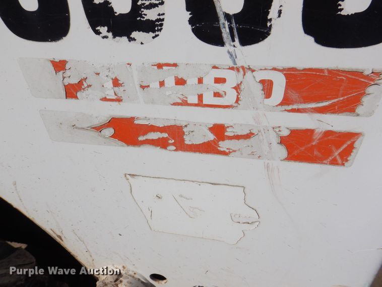 image for item MC9795 2003 Bobcat S300  skid steer loader