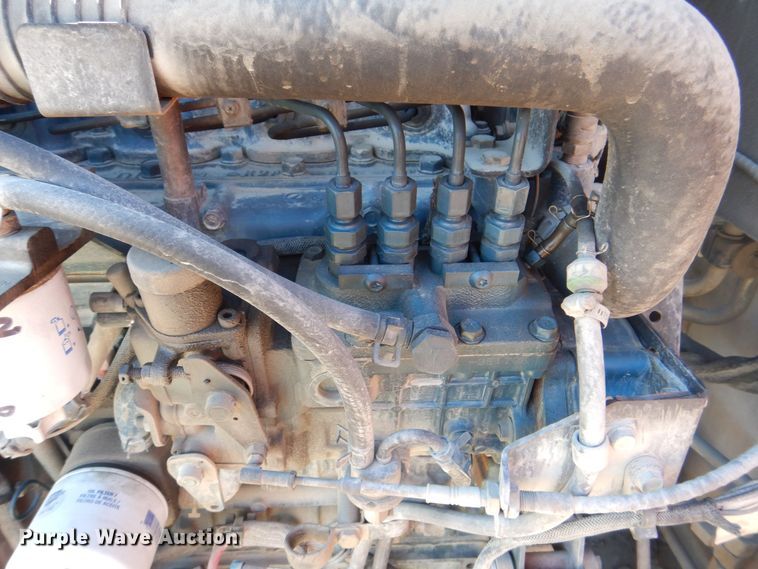 image for item MC9795 2003 Bobcat S300  skid steer loader