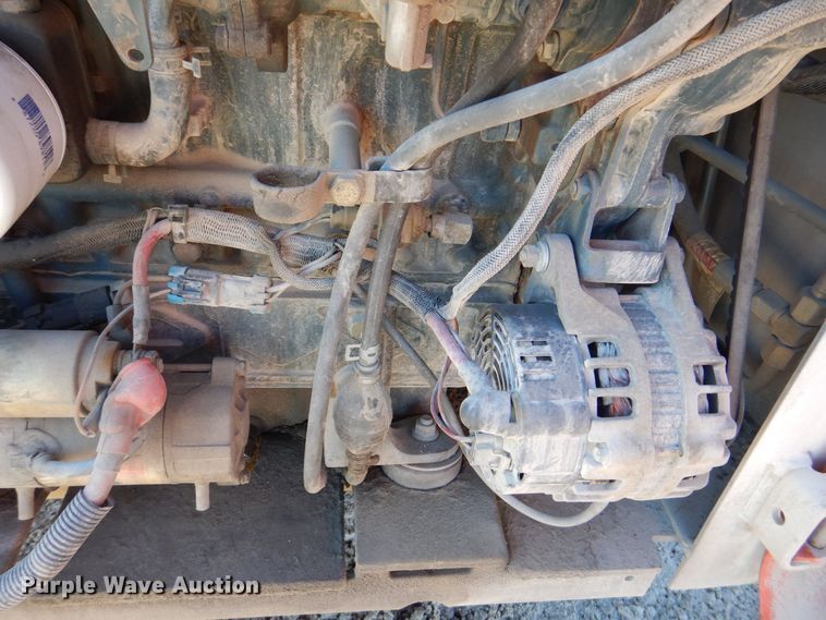 image for item MC9795 2003 Bobcat S300  skid steer loader