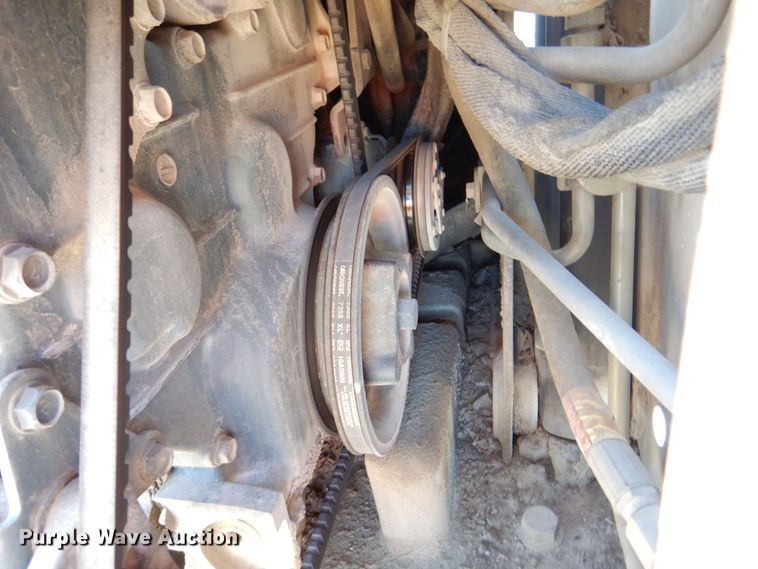 image for item MC9795 2003 Bobcat S300  skid steer loader