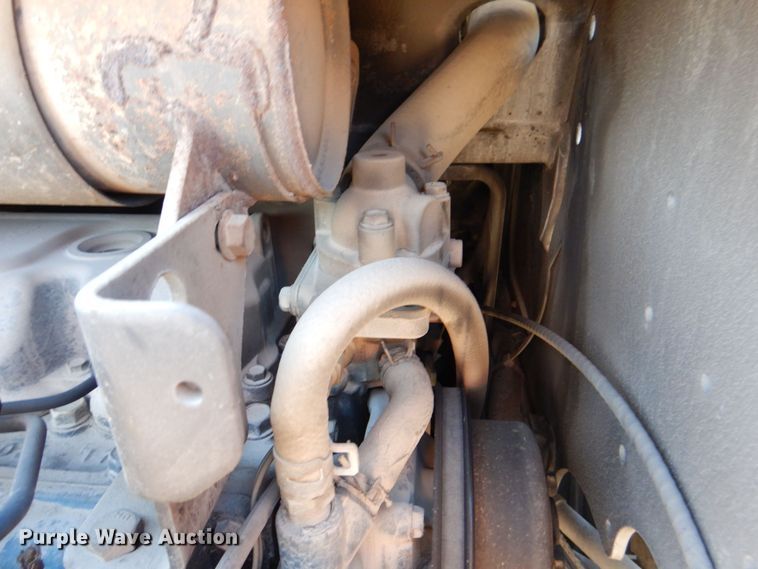 image for item MC9795 2003 Bobcat S300  skid steer loader