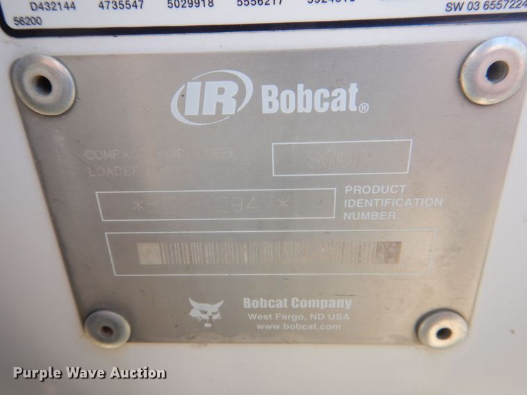image for item MC9795 2003 Bobcat S300  skid steer loader