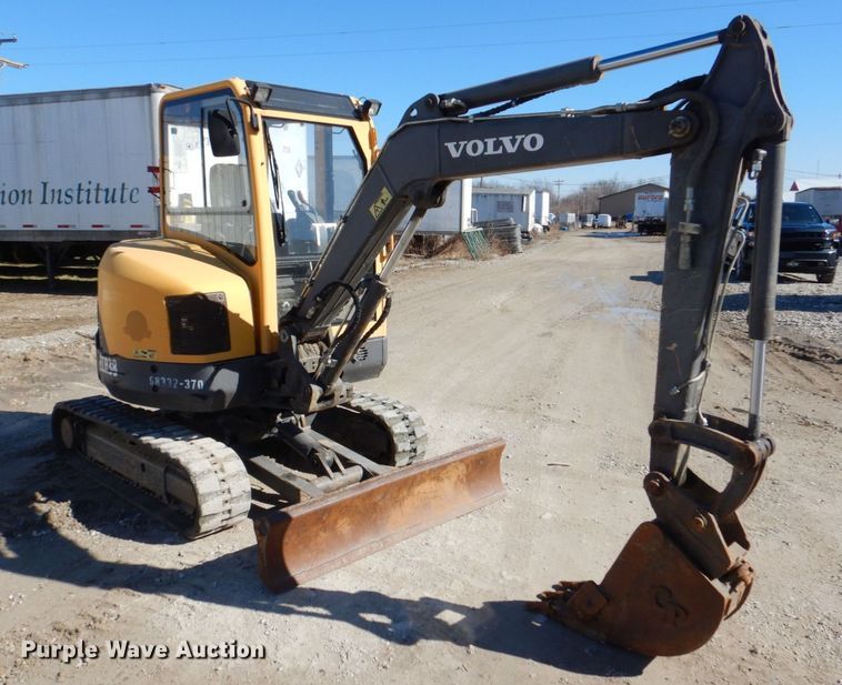 image for item MC9797 2012 Volvo ECR38  mini excavator