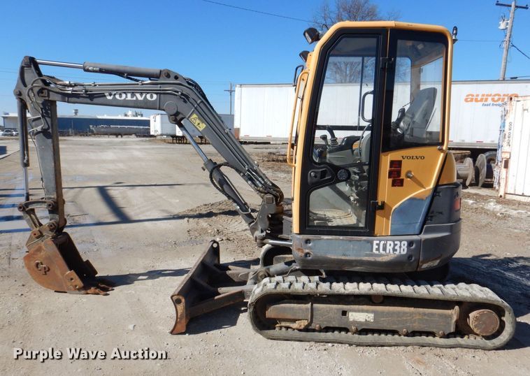image for item MC9797 2012 Volvo ECR38  mini excavator