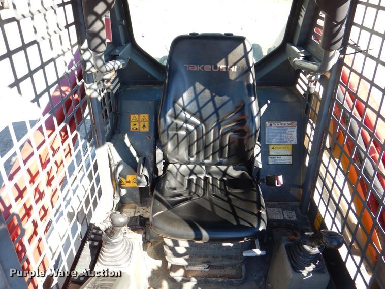 image for item MC9798 2014 Takeuchi TL8  tracked skid steer loader
