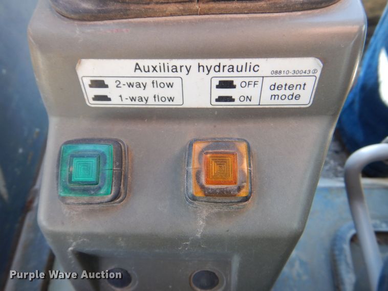 image for item MC9798 2014 Takeuchi TL8  tracked skid steer loader