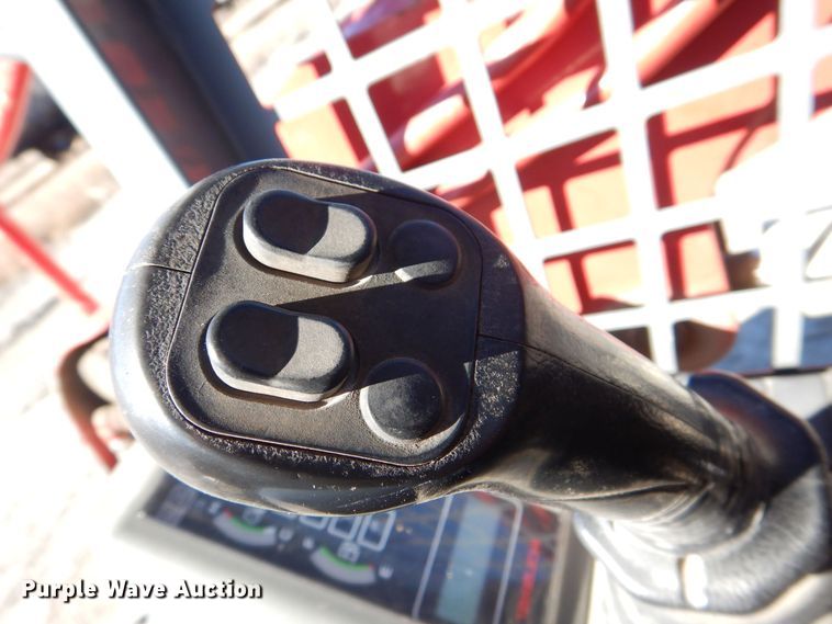 image for item MC9798 2014 Takeuchi TL8  tracked skid steer loader