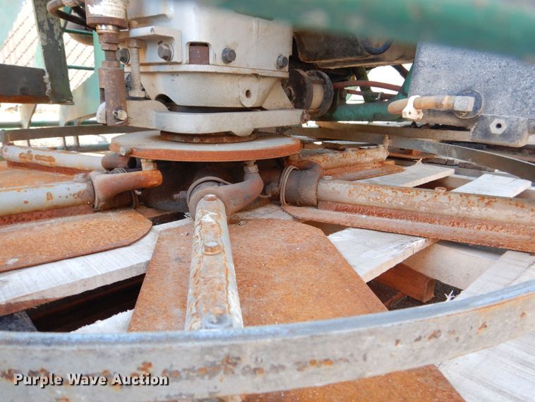 image for item MC9801 Whiteman HTX  power trowel