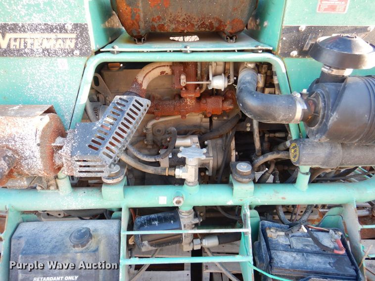 image for item MC9801 Whiteman HTX  power trowel