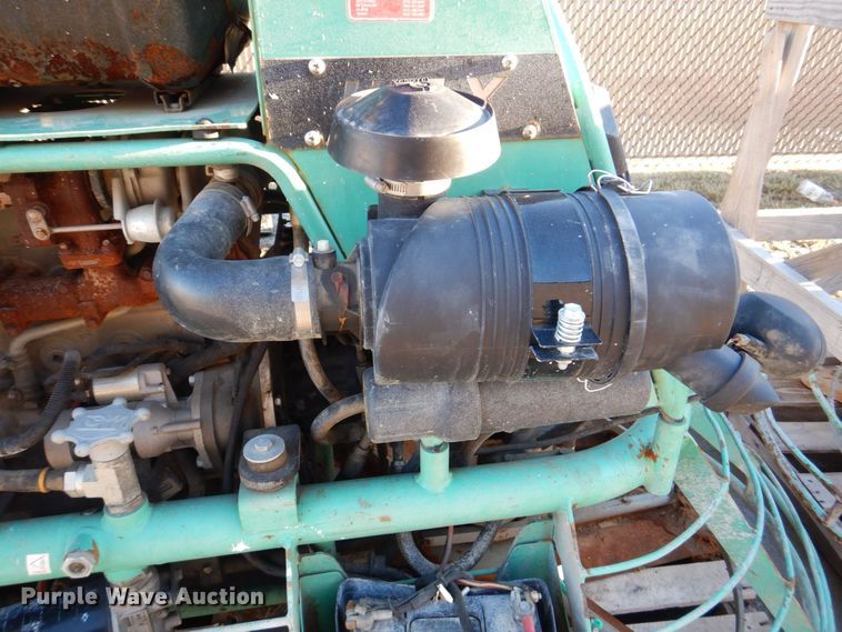 image for item MC9801 Whiteman HTX  power trowel