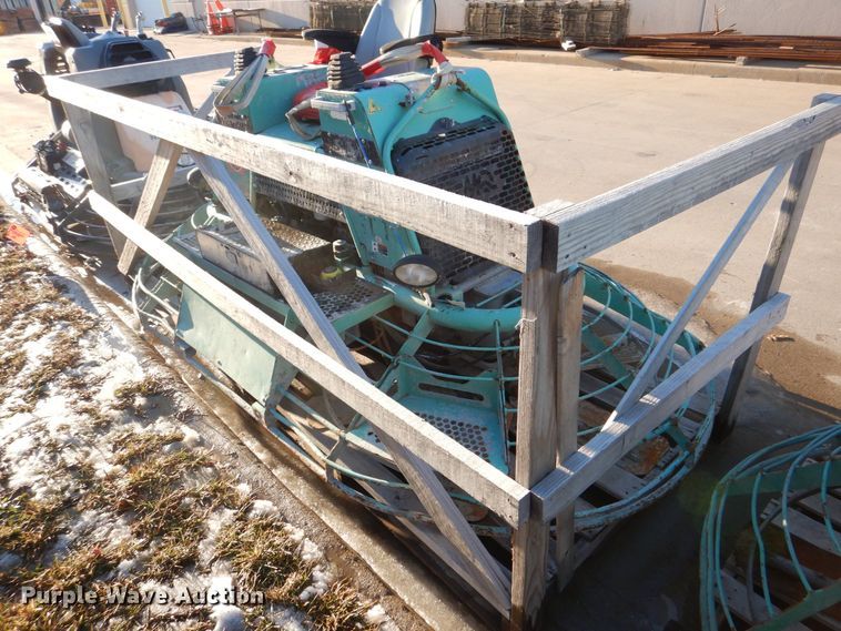 image for item MC9802 Whiteman STX  power trowel