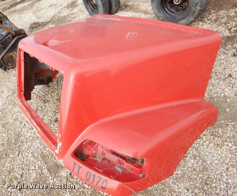 image for item MC9809 (4) truck hoods