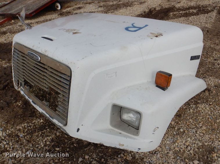 image for item MC9809 (4) truck hoods