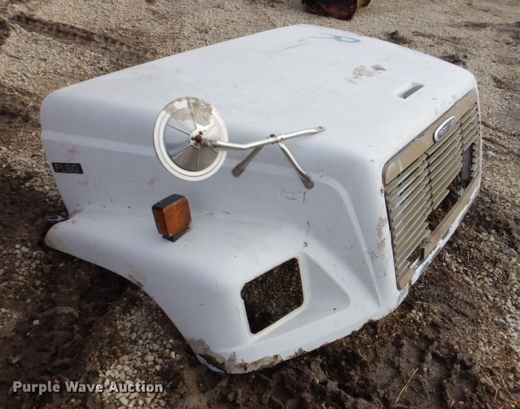 image for item MC9809 (4) truck hoods