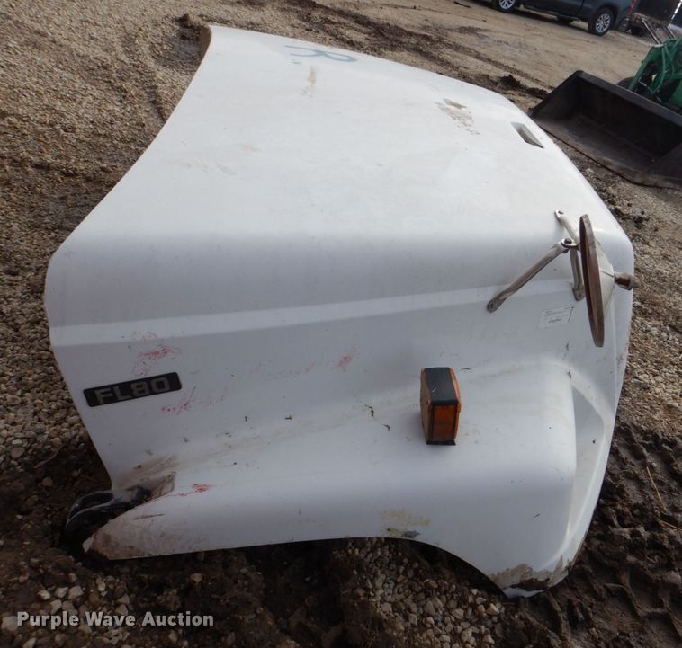image for item MC9809 (4) truck hoods