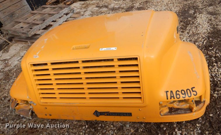 image for item MC9809 (4) truck hoods