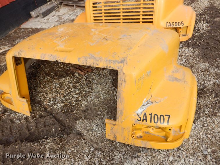 image for item MC9809 (4) truck hoods