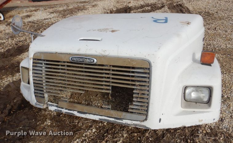 image for item MC9809 (4) truck hoods