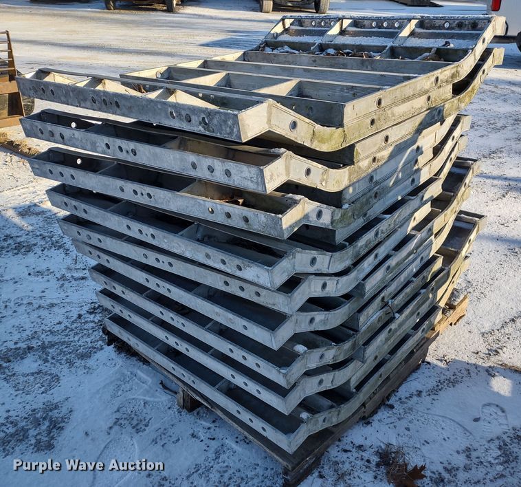 image for item MD9378 (38) concrete forms